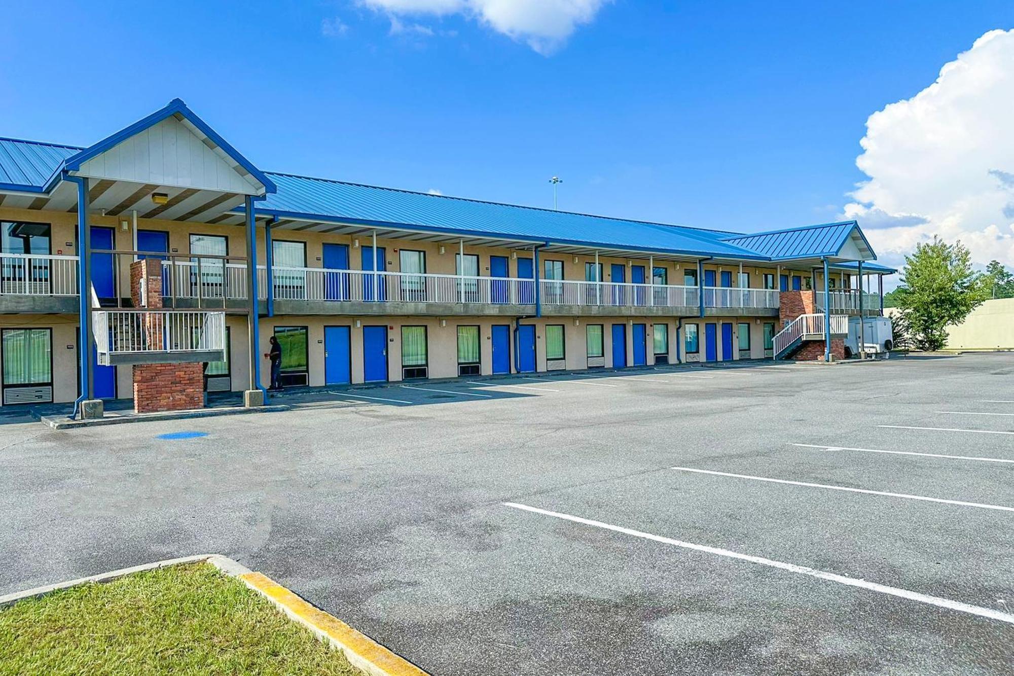 Hahira Inn By Oyo Near Valdosta Exterior photo